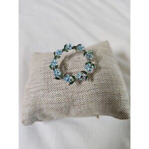 Flower Wreath Brooch